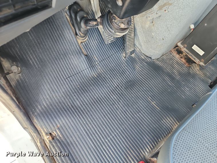 image for item EI8263 1995 Ford L8000 dump truck