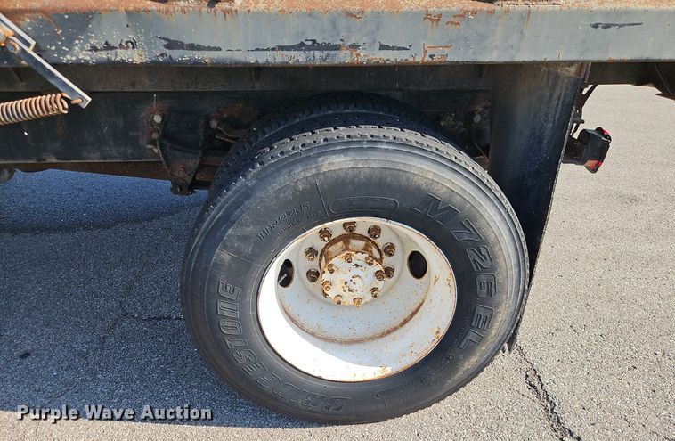 image for item EI8263 1995 Ford L8000 dump truck