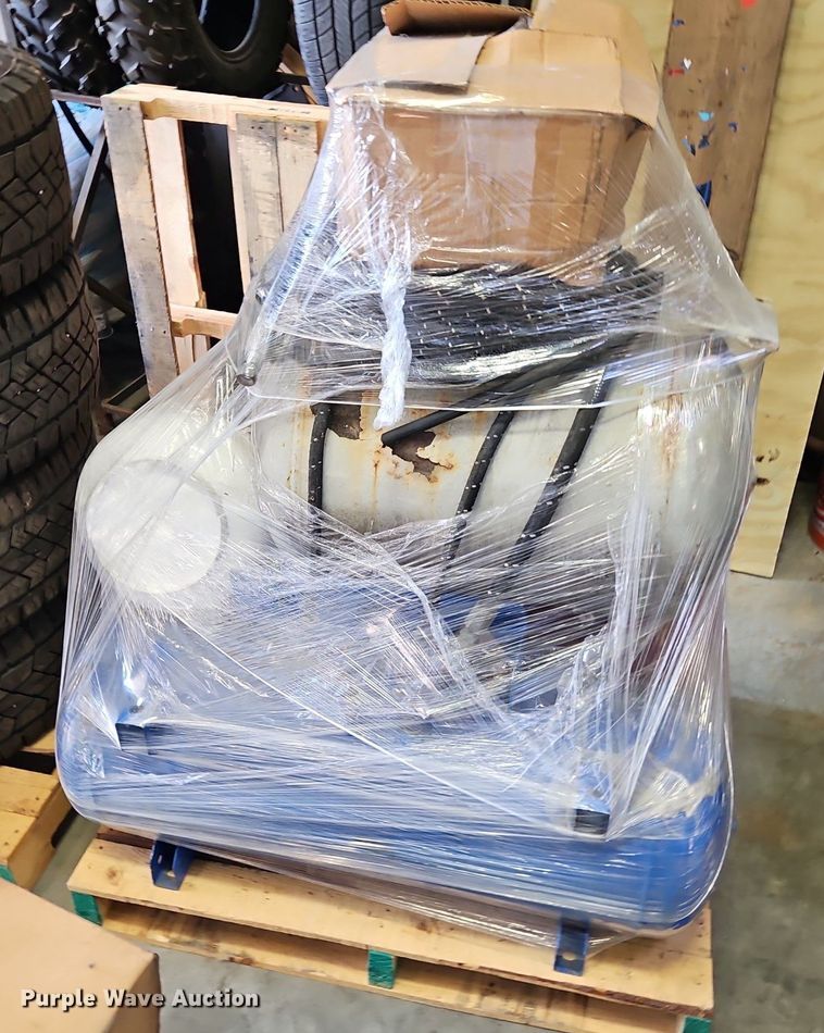 image for item EI8267 Truck parts