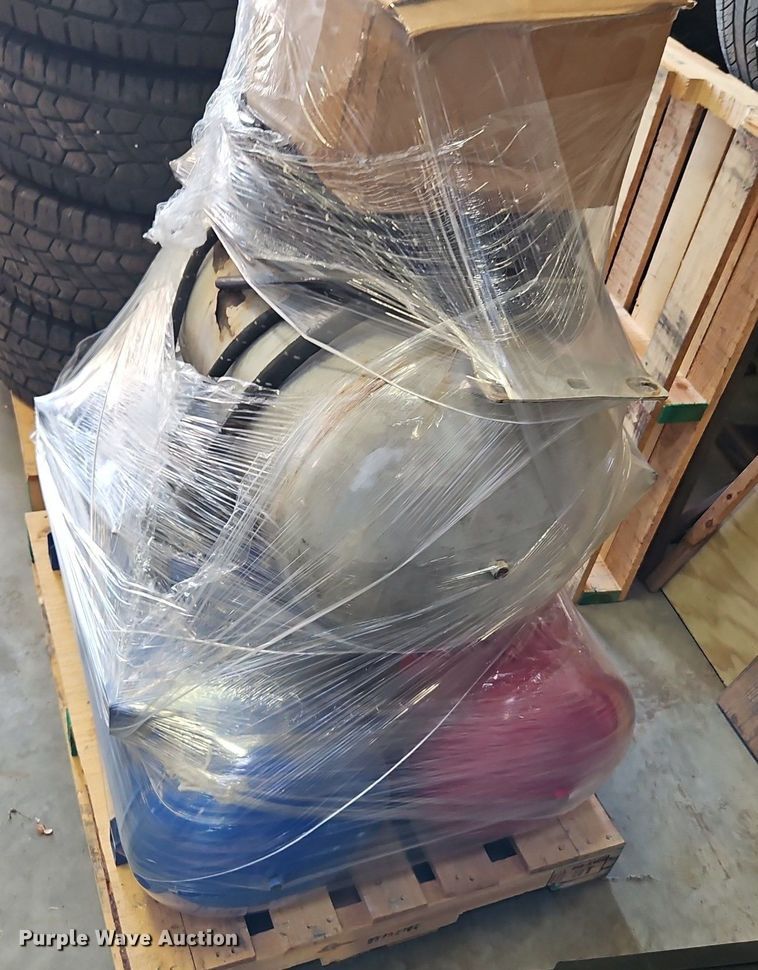 image for item EI8267 Truck parts