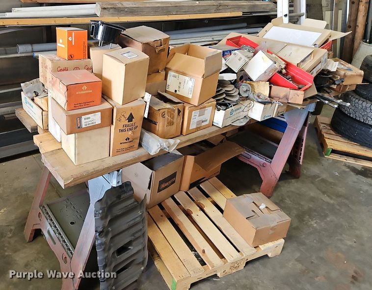 image for item EI8267 Truck parts