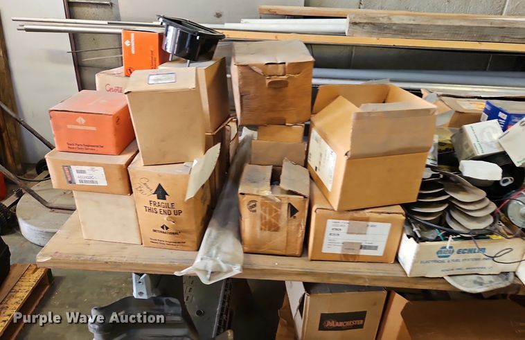 image for item EI8267 Truck parts