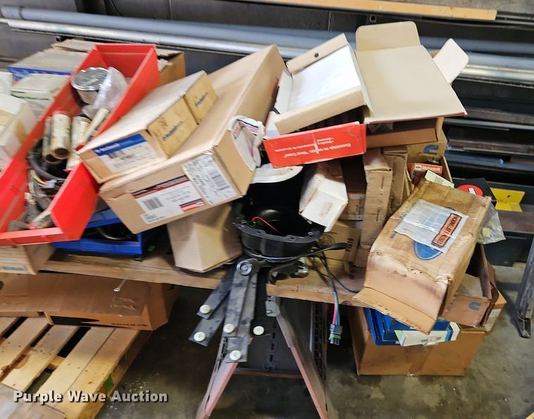 image for item EI8267 Truck parts