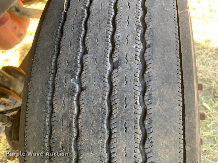 image for item EJ2864 2016 Kenworth  T880 semi truck