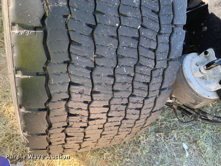 image for item EJ2864 2016 Kenworth  T880 semi truck