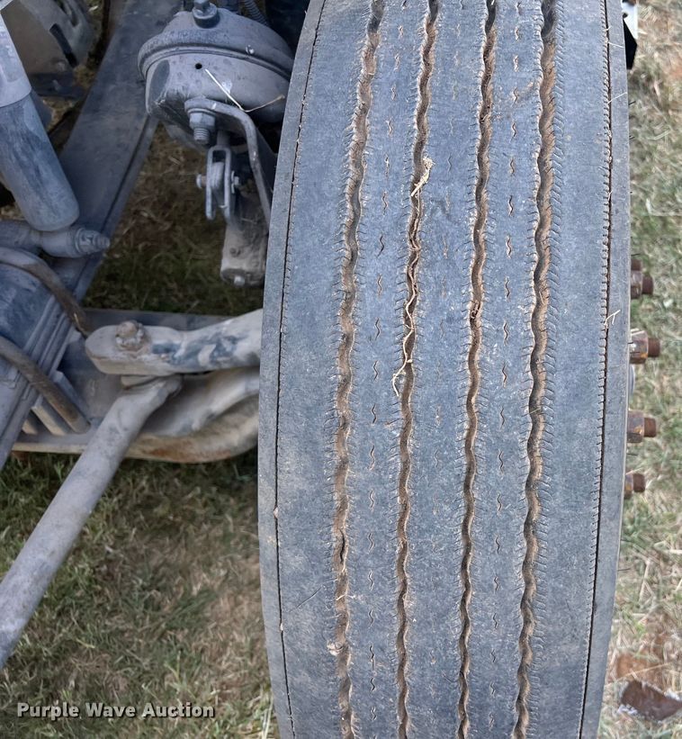 image for item EJ2865 2016 Kenworth  T680 semi truck