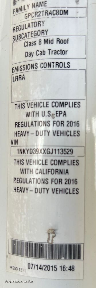 image for item EJ2865 2016 Kenworth  T680 semi truck