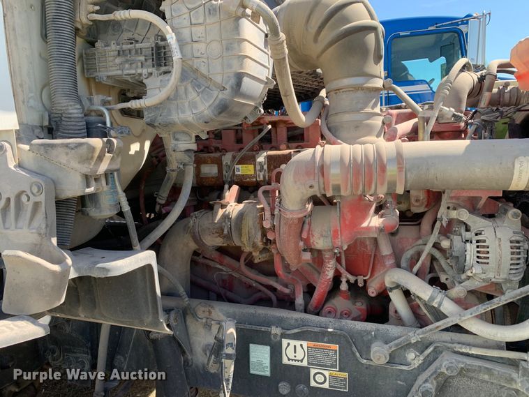 image for item EJ2866 2020 Kenworth T880 semi truck