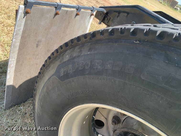 image for item EJ2866 2020 Kenworth T880 semi truck