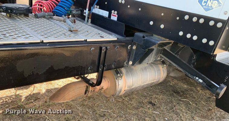 image for item EJ2867 2020 Kenworth  T880 semi truck