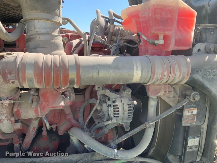 image for item EJ2867 2020 Kenworth  T880 semi truck