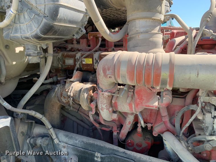 image for item EJ2867 2020 Kenworth  T880 semi truck