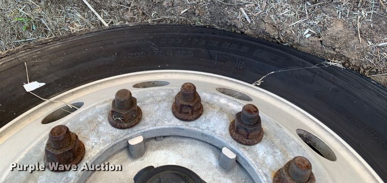 image for item EJ2867 2020 Kenworth  T880 semi truck