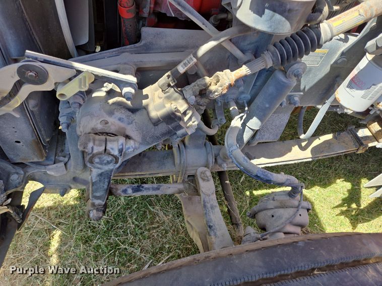 image for item EJ2869 2015 Peterbilt 365 semi truck