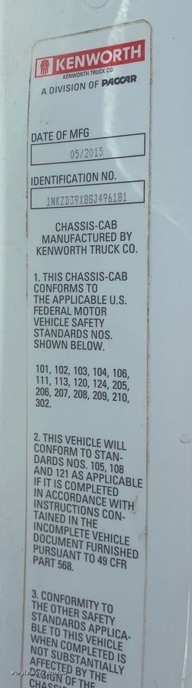 image for item EJ2870 2016 Kenworth  T880 semi truck