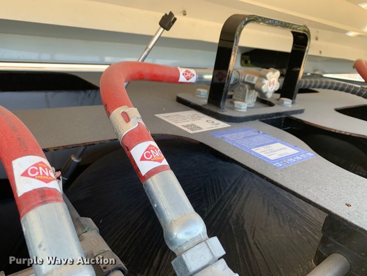 image for item EJ2871 2014 Kenworth  T660 semi truck