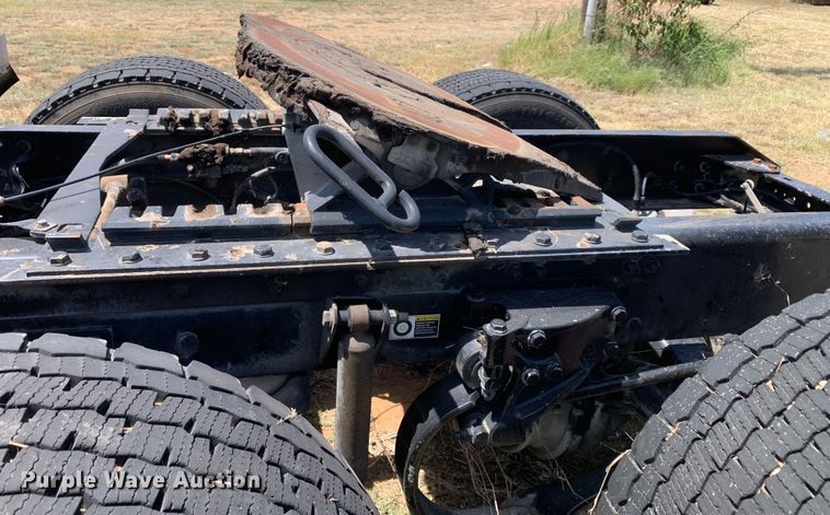 image for item EJ2871 2014 Kenworth  T660 semi truck