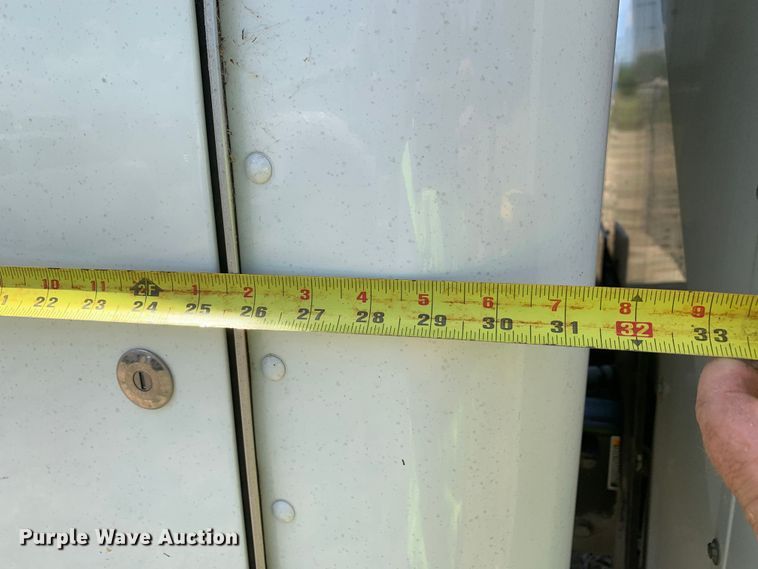 image for item EJ2871 2014 Kenworth  T660 semi truck