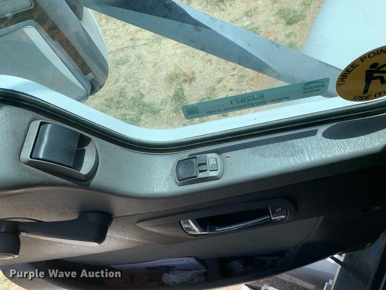 image for item EJ2871 2014 Kenworth  T660 semi truck