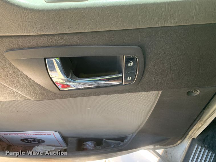 image for item EJ2871 2014 Kenworth  T660 semi truck