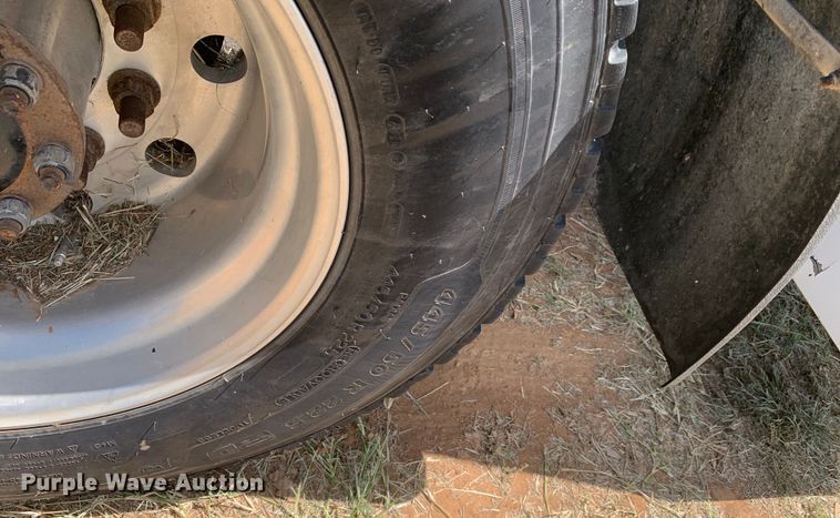 image for item EJ2871 2014 Kenworth  T660 semi truck