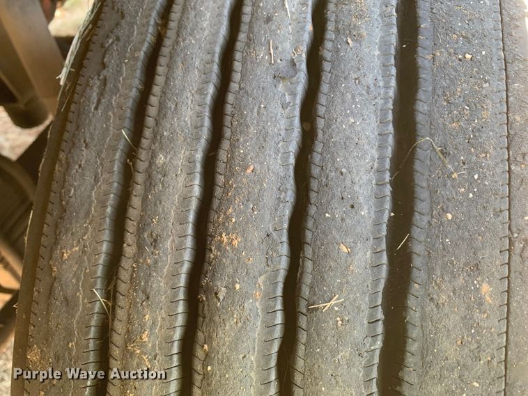 image for item EJ2871 2014 Kenworth  T660 semi truck