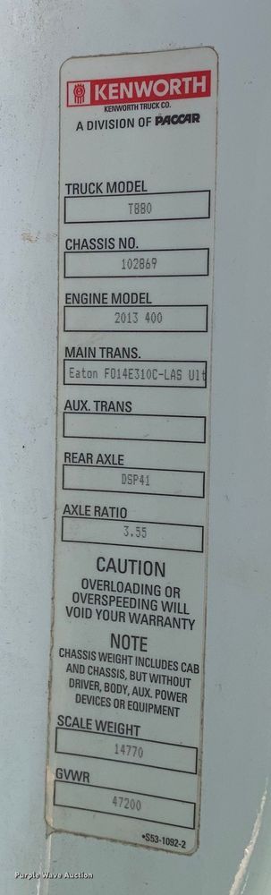 image for item EJ2872 2016 Kenworth  T880 semi truck