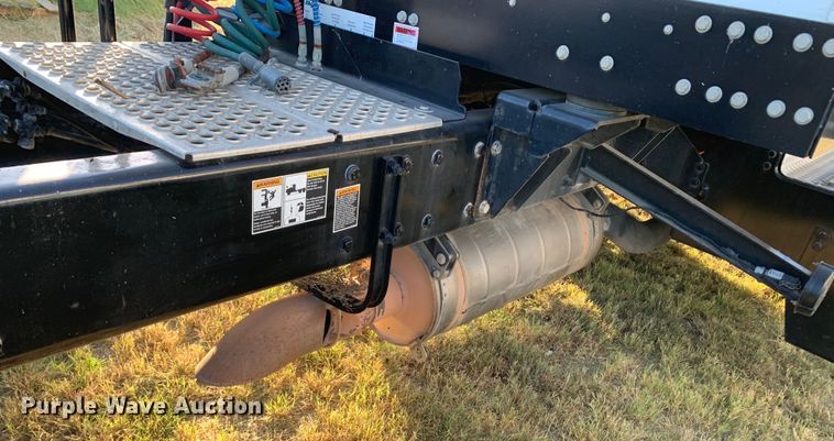 image for item EJ2873 2020 Kenworth  T880 semi truck