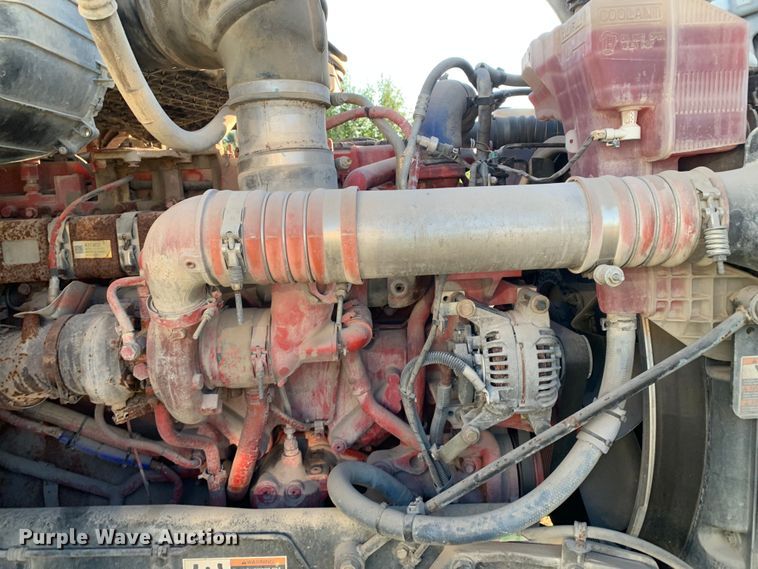 image for item EJ2873 2020 Kenworth  T880 semi truck