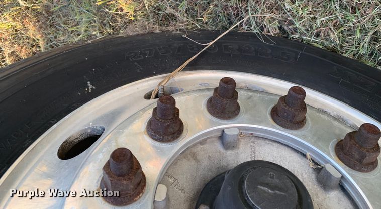 image for item EJ2873 2020 Kenworth  T880 semi truck