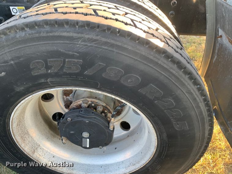 image for item EJ2873 2020 Kenworth  T880 semi truck