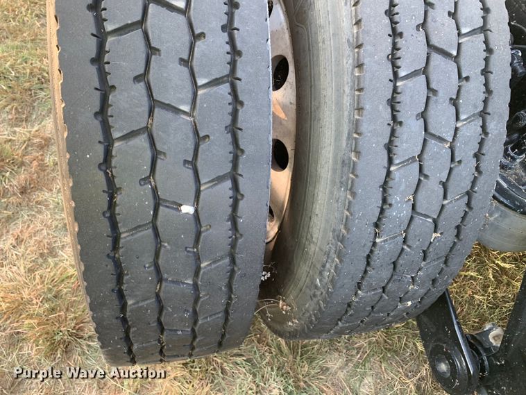 image for item EJ2873 2020 Kenworth  T880 semi truck