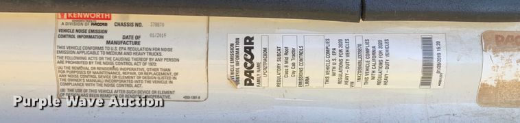 image for item EJ2873 2020 Kenworth  T880 semi truck