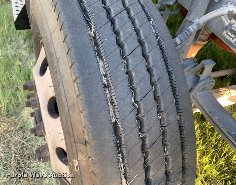 image for item EJ2874 2020 Kenworth  T880 semi truck