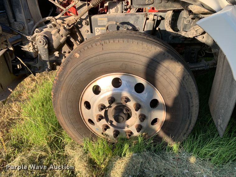 image for item EJ2874 2020 Kenworth  T880 semi truck