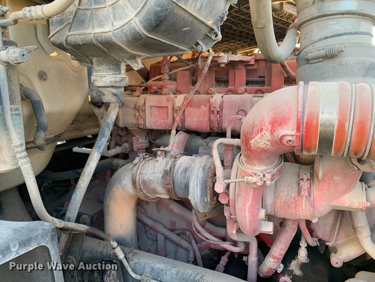 image for item EJ2875 2020 Kenworth  T880 semi truck