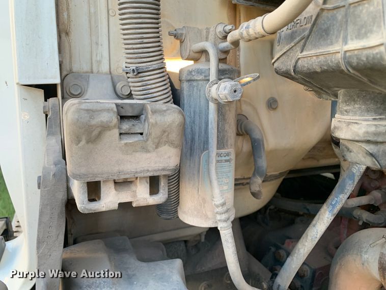 image for item EJ2875 2020 Kenworth  T880 semi truck