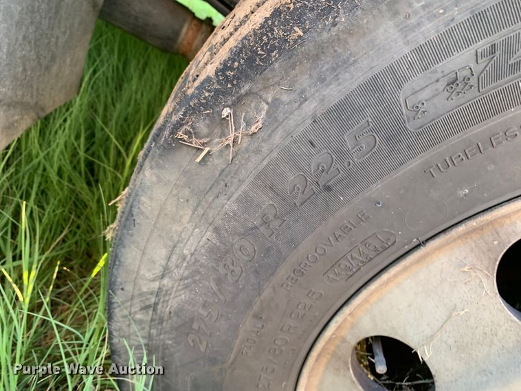 image for item EJ2875 2020 Kenworth  T880 semi truck