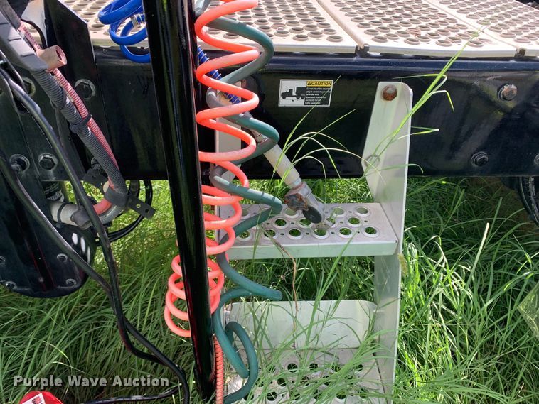 image for item EJ2876 2020 Kenworth  T880 semi truck