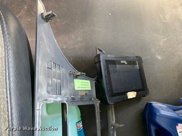 image for item EJ2876 2020 Kenworth  T880 semi truck