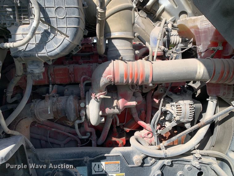 image for item EJ2876 2020 Kenworth  T880 semi truck