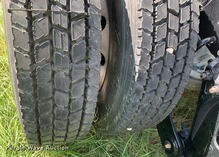 image for item EJ2876 2020 Kenworth  T880 semi truck