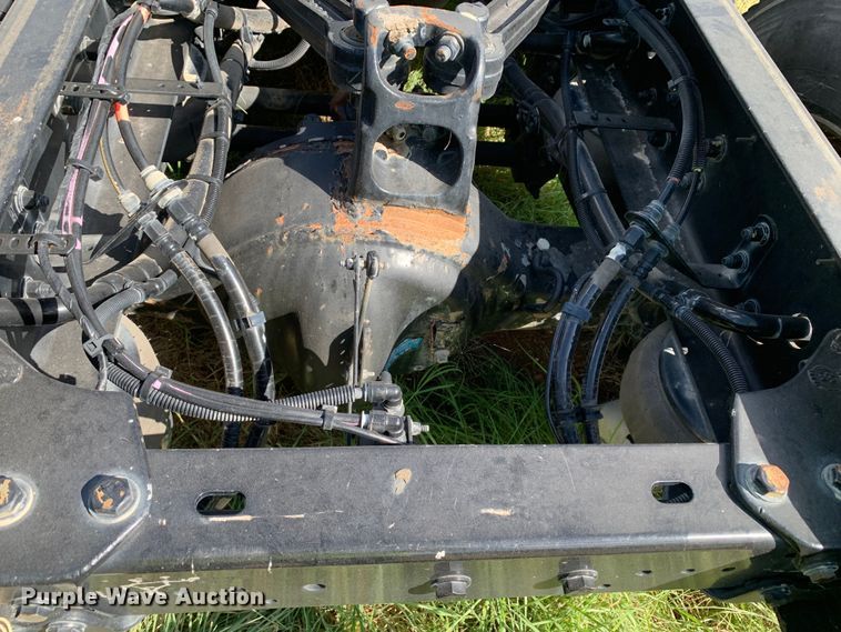 image for item EJ2877 2020 Kenworth  T880 semi truck