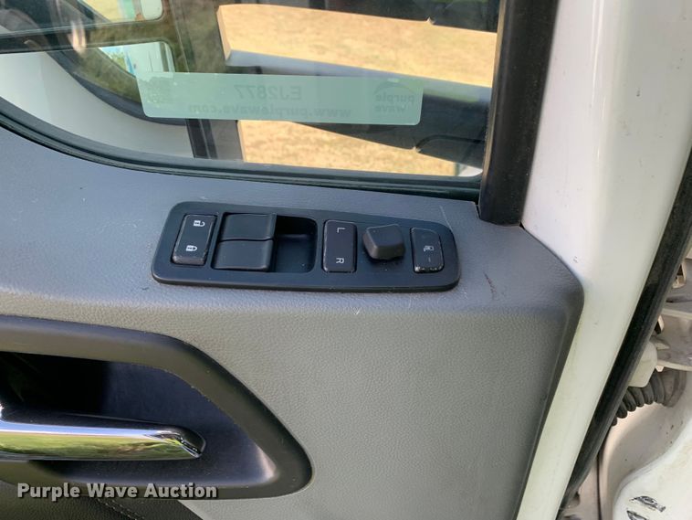 image for item EJ2877 2020 Kenworth  T880 semi truck