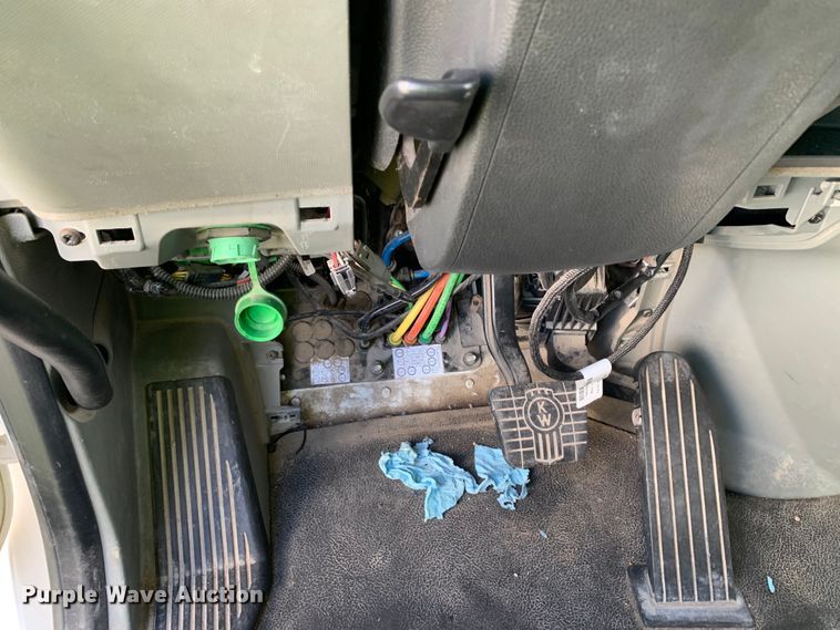 image for item EJ2877 2020 Kenworth  T880 semi truck