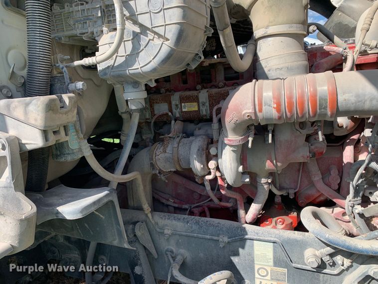 image for item EJ2877 2020 Kenworth  T880 semi truck