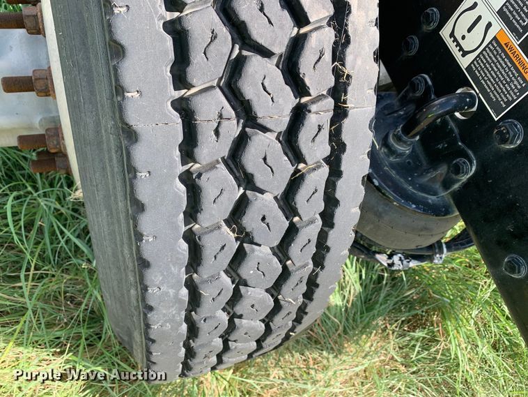 image for item EJ2877 2020 Kenworth  T880 semi truck