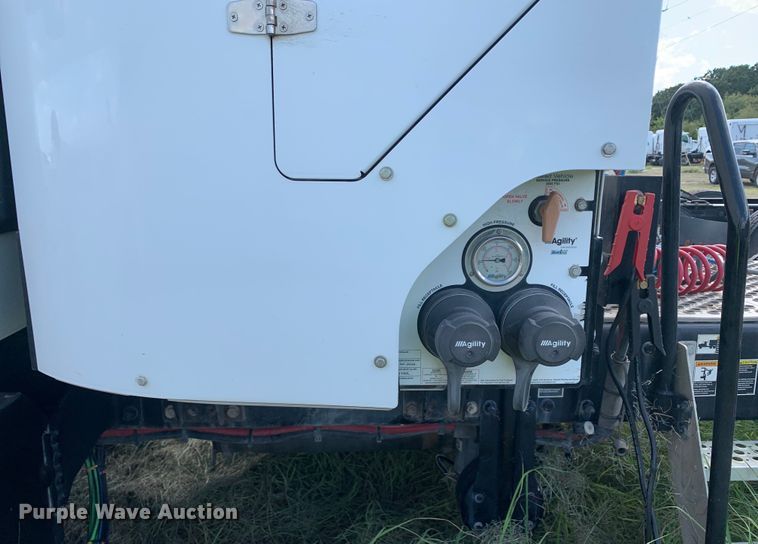 image for item EJ2878 2020 Kenworth  T880 semi truck