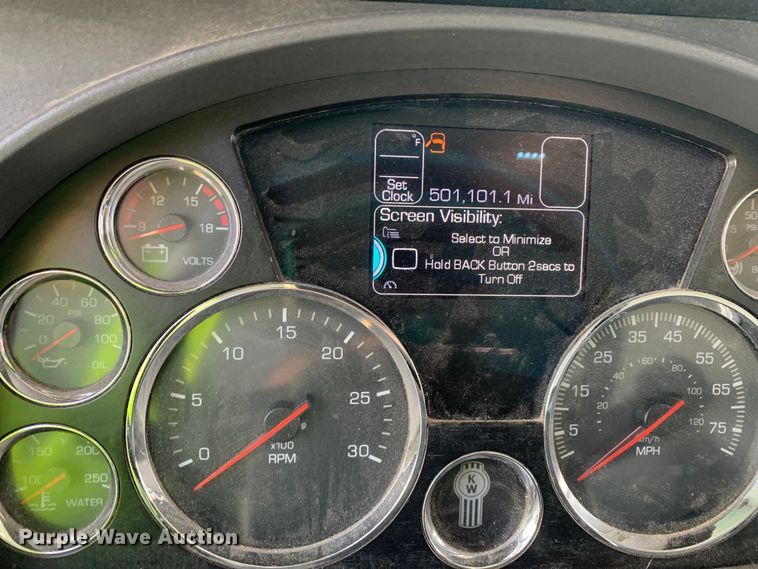 image for item EJ2878 2020 Kenworth  T880 semi truck