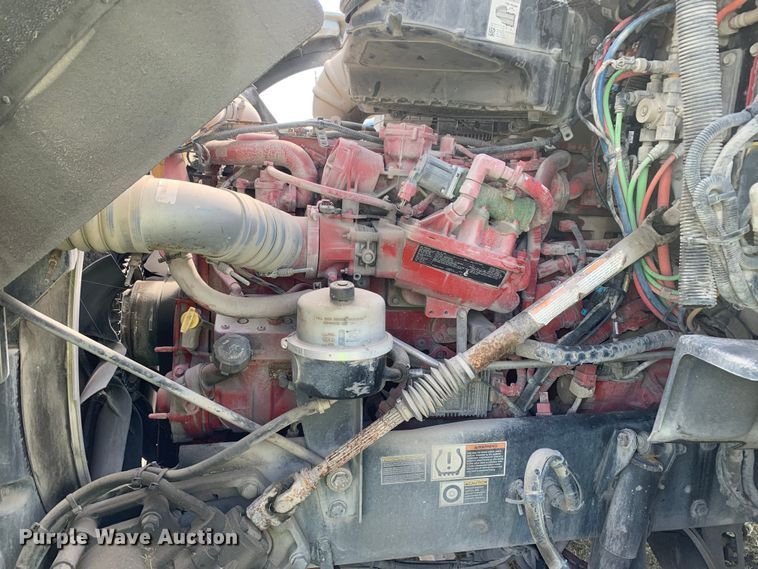 image for item EJ2878 2020 Kenworth  T880 semi truck